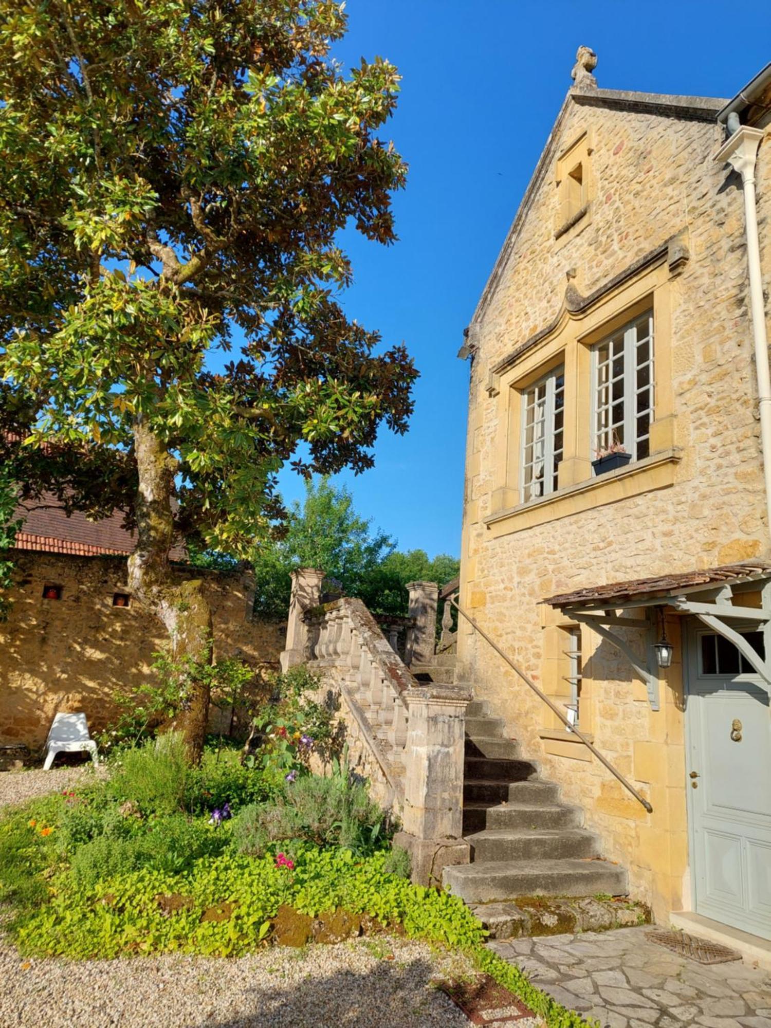 Rue Du Chateau Lalinde Ngoại thất bức ảnh